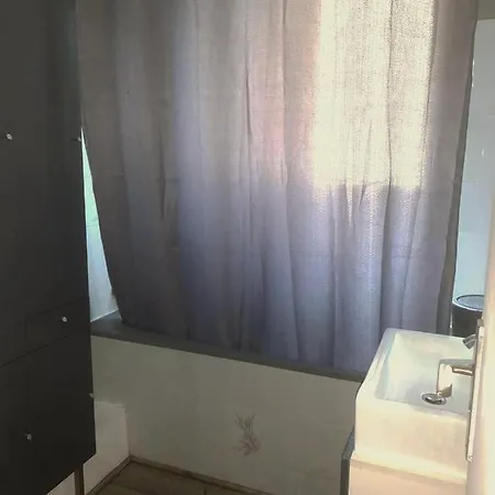 3 Chambres, 6 Personnes, Proche Plages Et Centre Ville, Parking Gratuit * Tolone